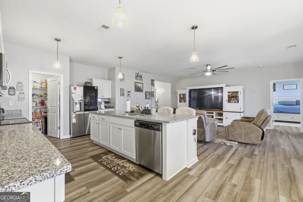 161 Verona DR NW Cartersville, GA 30120