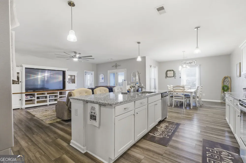 161 Verona DR NW Cartersville, GA 30120