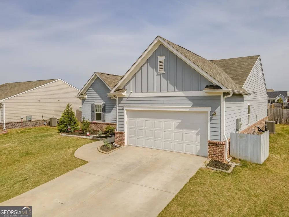 161 Verona DR NW Cartersville, GA 30120