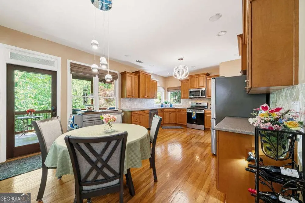 151 Misty View LN Acworth, GA 30101