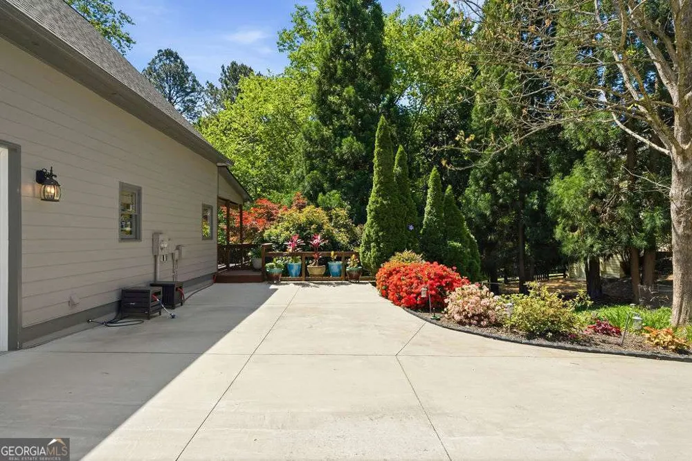 151 Misty View LN Acworth, GA 30101