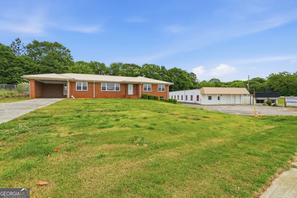 3201 HWY 17 ALT Toccoa, GA 30577