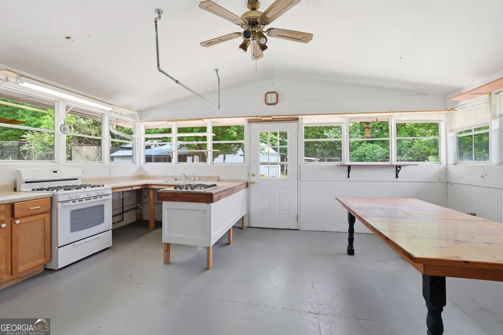 3201 HWY 17 ALT Toccoa, GA 30577