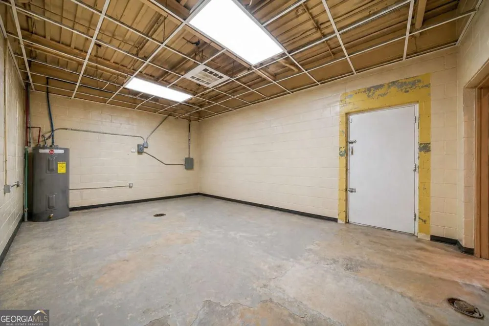 3366 Pine Log RD Rydal, GA 30171