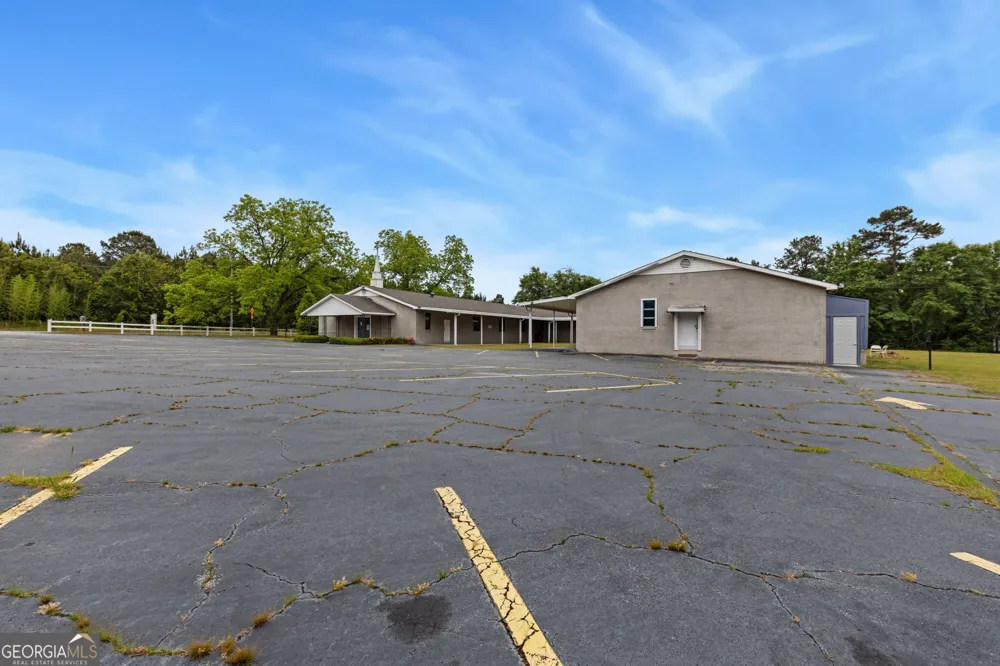 5221 Nisbet DR Macon, GA 31206