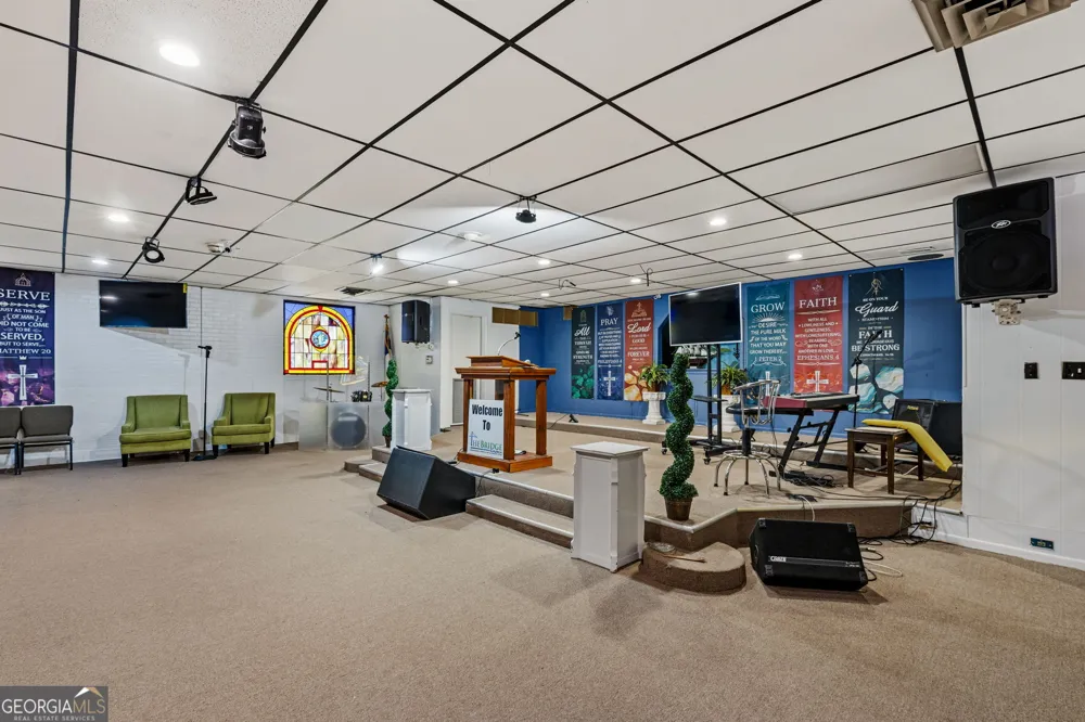 5221 Nisbet DR Macon, GA 31206