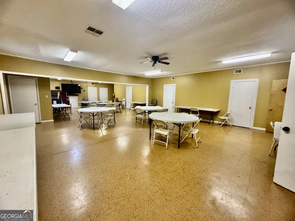 5221 Nisbet DR Macon, GA 31206