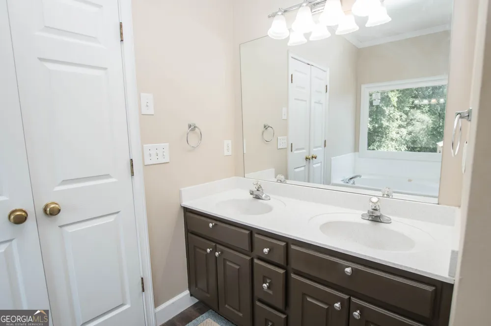 3279 Wages CIR Dacula, GA 30019