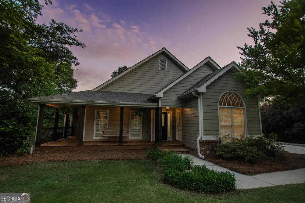 3279 Wages CIR Dacula, GA 30019