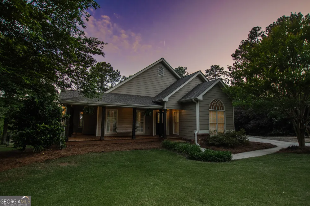 3279 Wages CIR Dacula, GA 30019