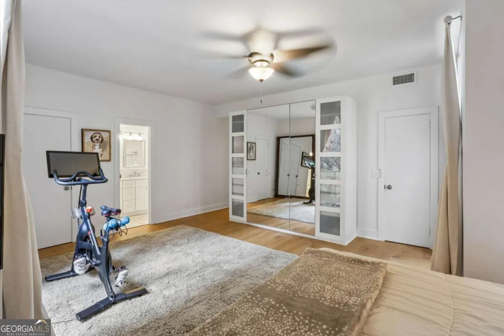 2632 Peachtree RD NW Atlanta, GA 30305
