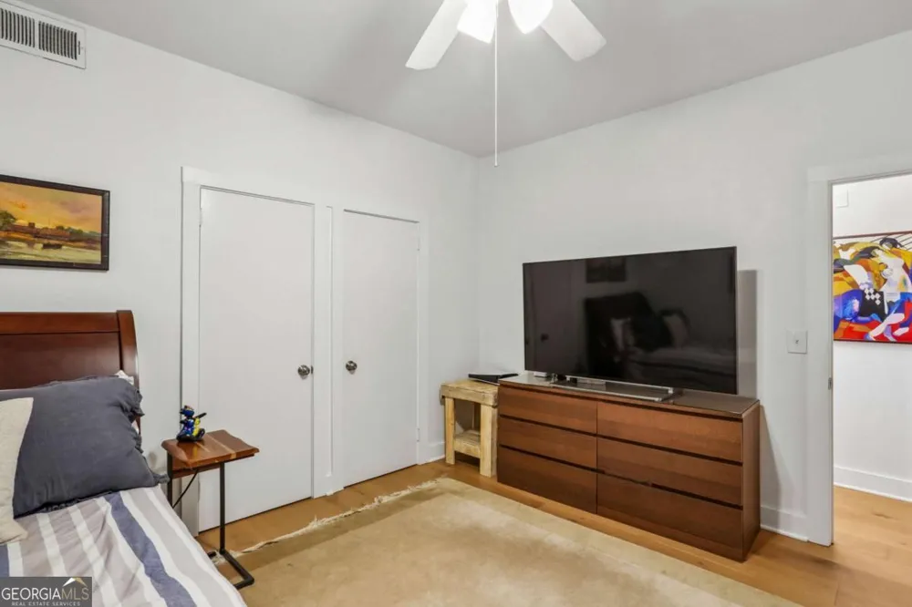 2632 Peachtree RD NW Atlanta, GA 30305