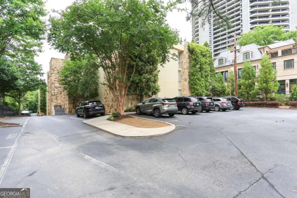 2632 Peachtree RD NW Atlanta, GA 30305