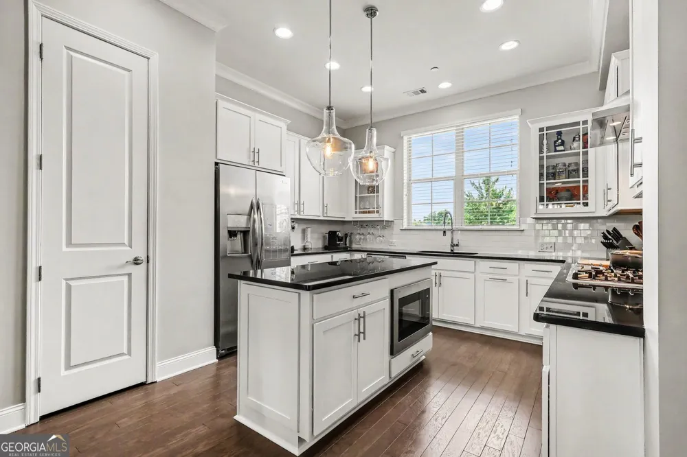 1056 Moorewood LN Smyrna, GA 30080