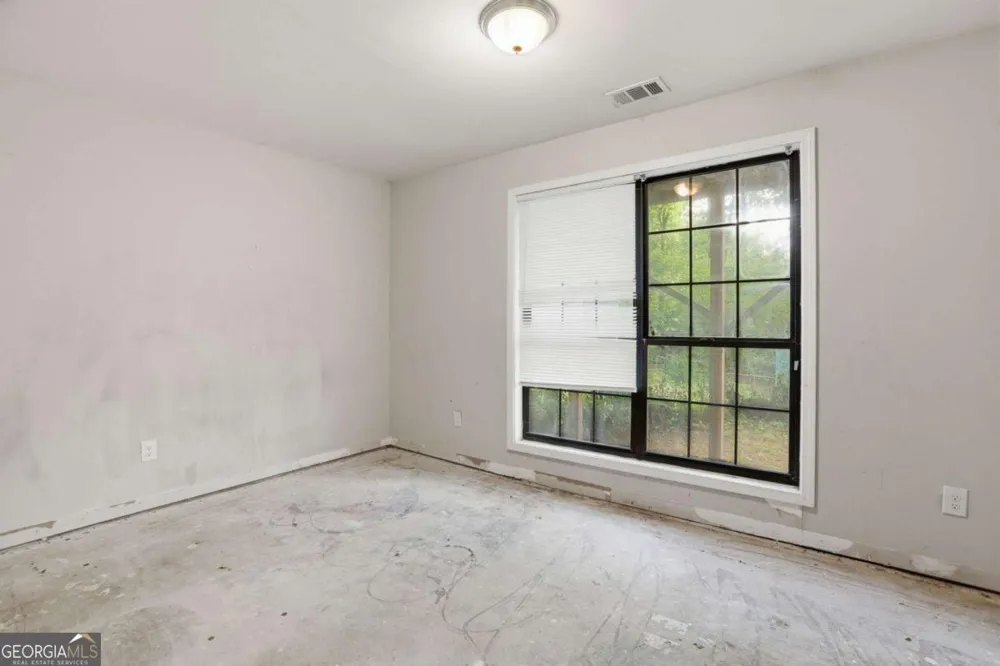 1648 Olde Oak DR Lithia Springs, GA 30122