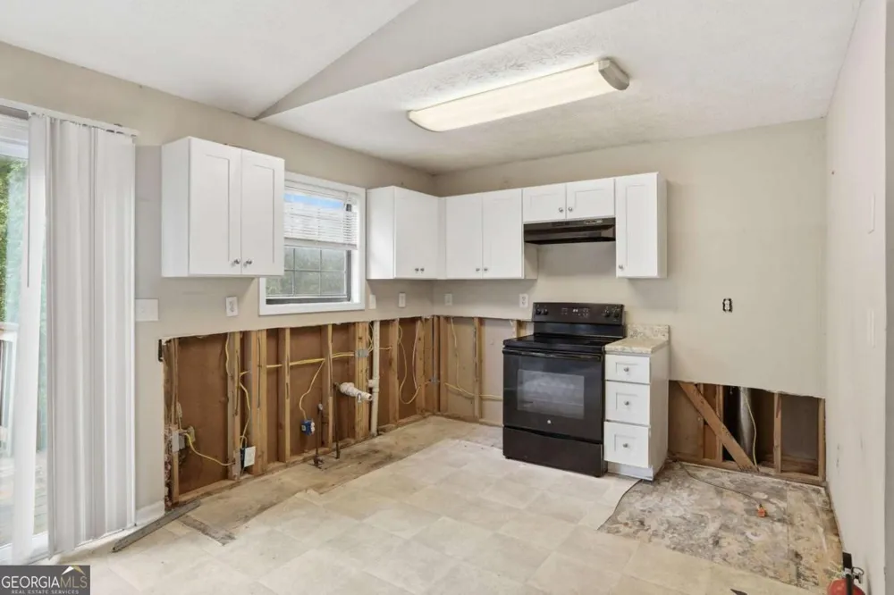 1648 Olde Oak DR Lithia Springs, GA 30122