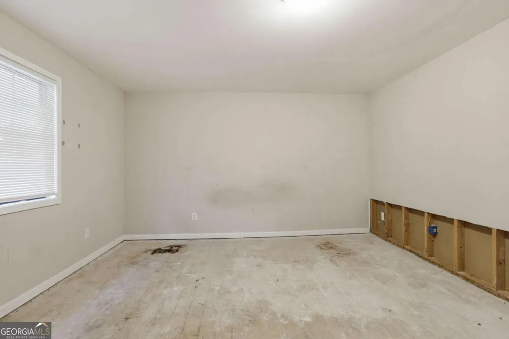1648 Olde Oak DR Lithia Springs, GA 30122