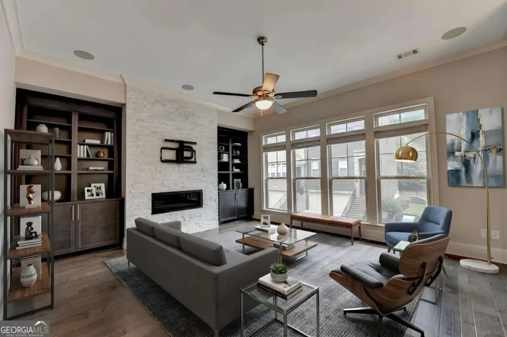 2154 Prestwick CT Atlanta, GA 30319