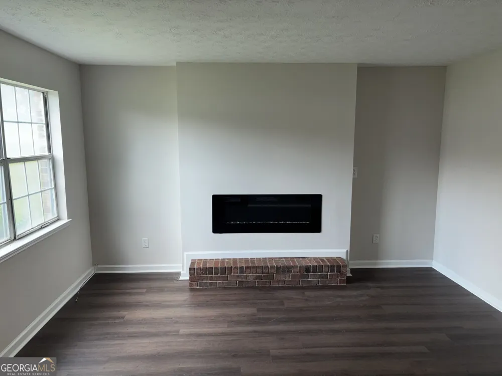 1731 Hunting Creek DR SE Conyers, GA 30013