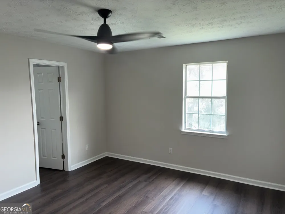1731 Hunting Creek DR SE Conyers, GA 30013