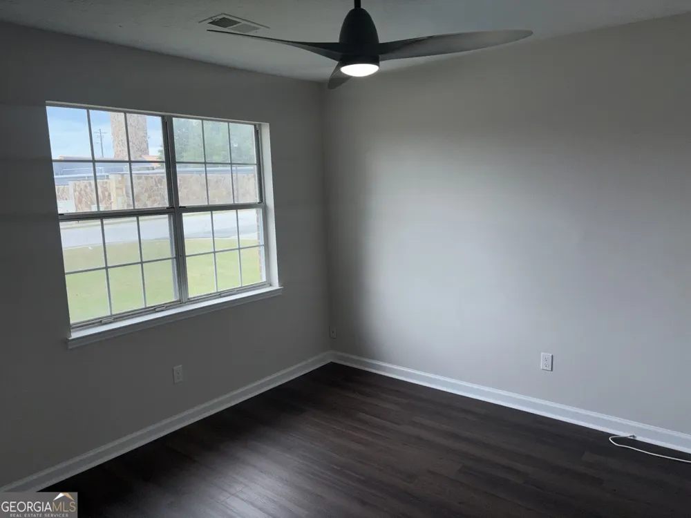 1731 Hunting Creek DR SE Conyers, GA 30013