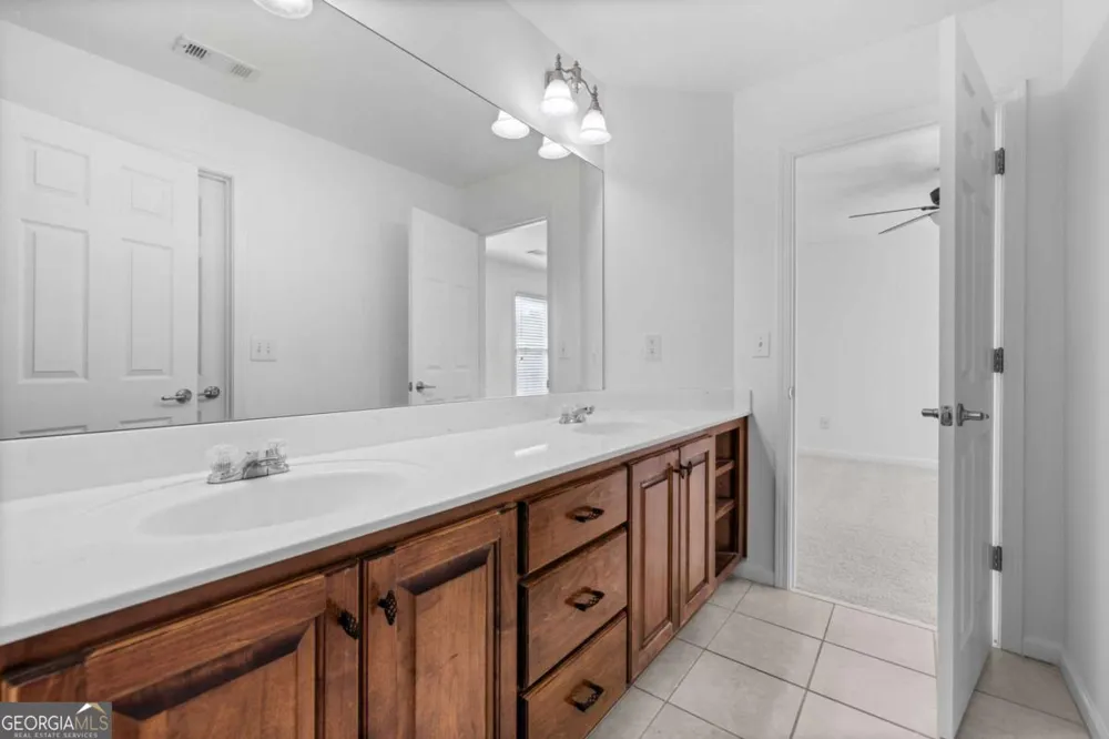 1475 Boomer CIR Suwanee, GA 30024