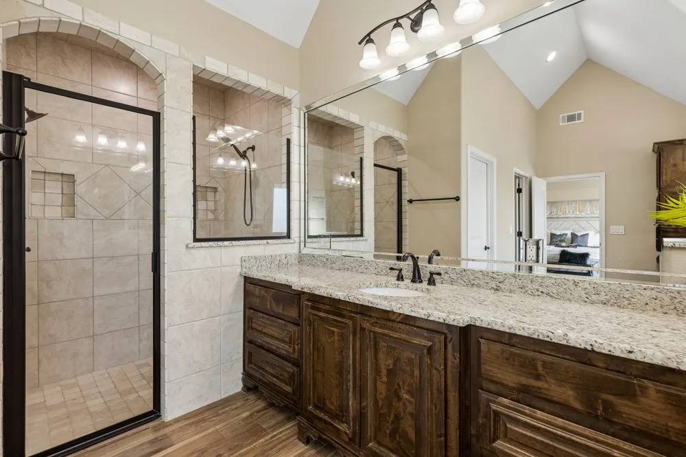 1809 Laguna S Pelican Bay, TX 76020