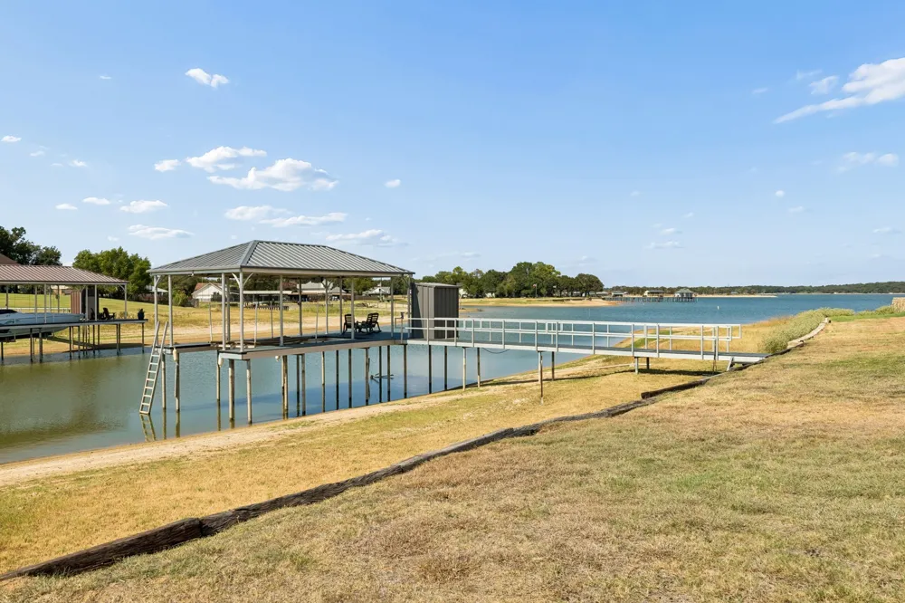 1809 Laguna S Pelican Bay, TX 76020