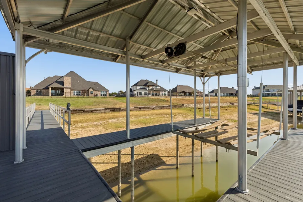 1809 Laguna S Pelican Bay, TX 76020