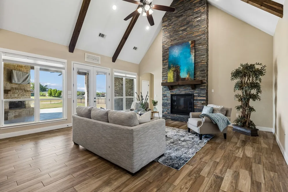 1809 Laguna S Pelican Bay, TX 76020