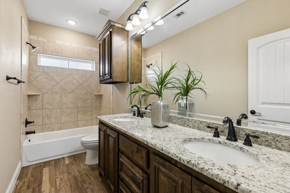 1809 Laguna S Pelican Bay, TX 76020