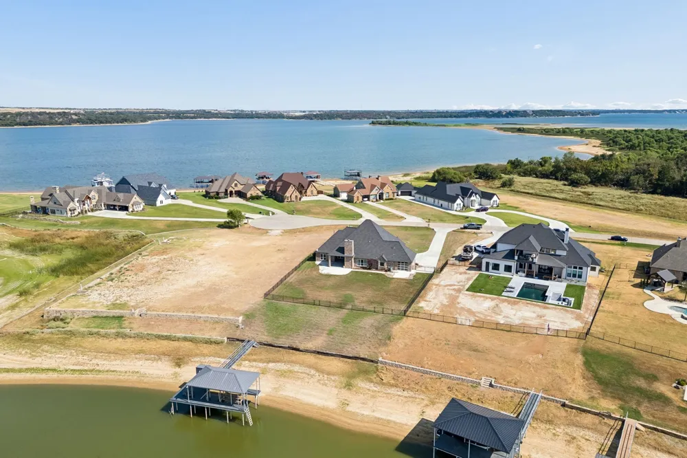 1809 Laguna S Pelican Bay, TX 76020