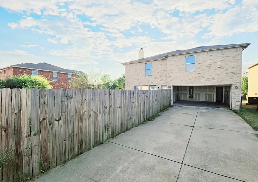 1336 Falcon Trail Cedar Hill, TX 75104