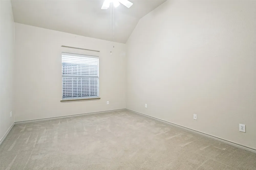 2212 Creek Crossing Drive Corinth, TX 76210