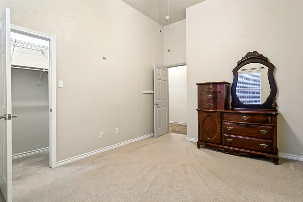 2212 Creek Crossing Drive Corinth, TX 76210