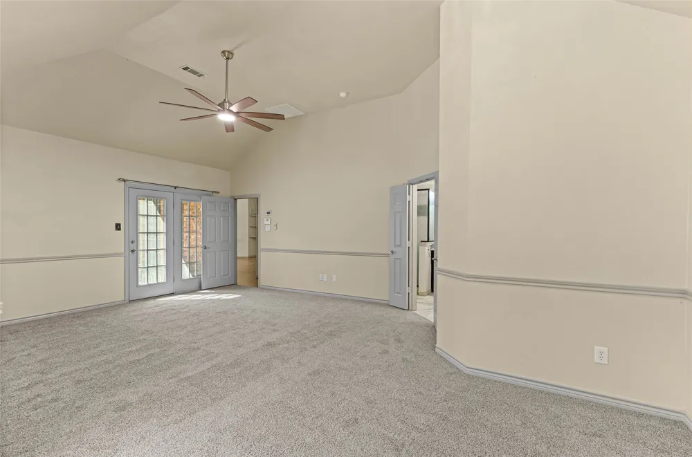2212 Creek Crossing Drive Corinth, TX 76210