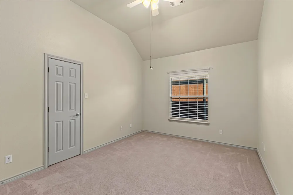 2212 Creek Crossing Drive Corinth, TX 76210