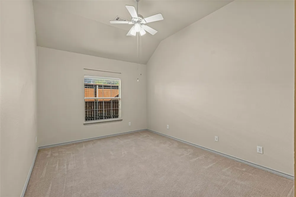 2212 Creek Crossing Drive Corinth, TX 76210