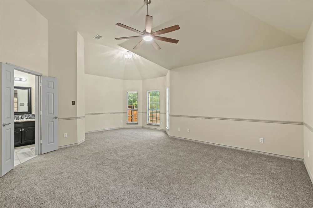 2212 Creek Crossing Drive Corinth, TX 76210