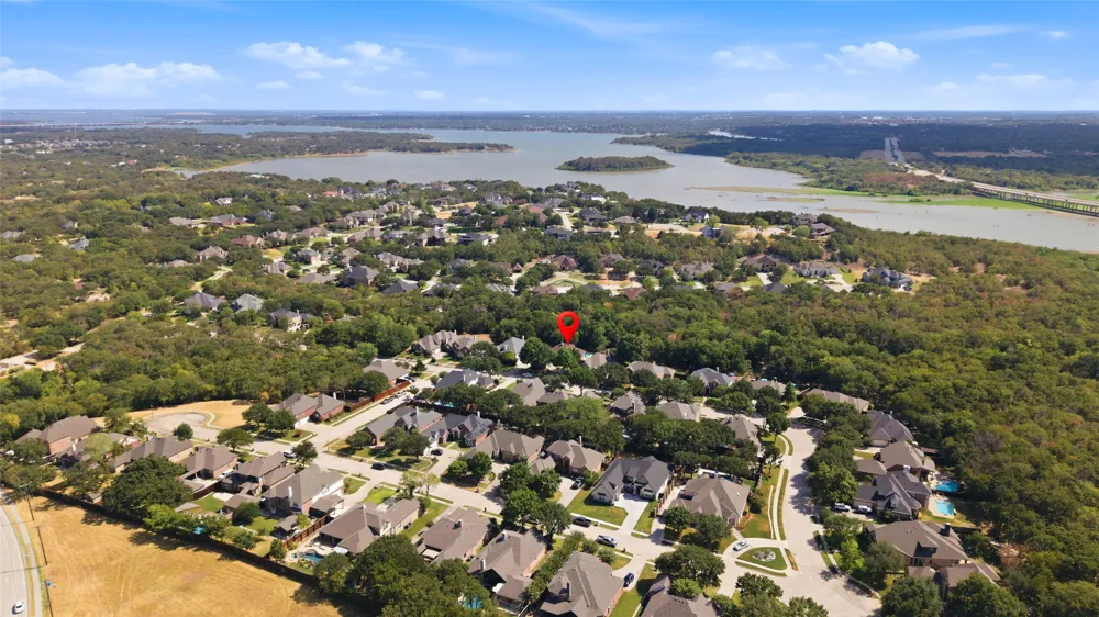 2212 Creek Crossing Drive Corinth, TX 76210