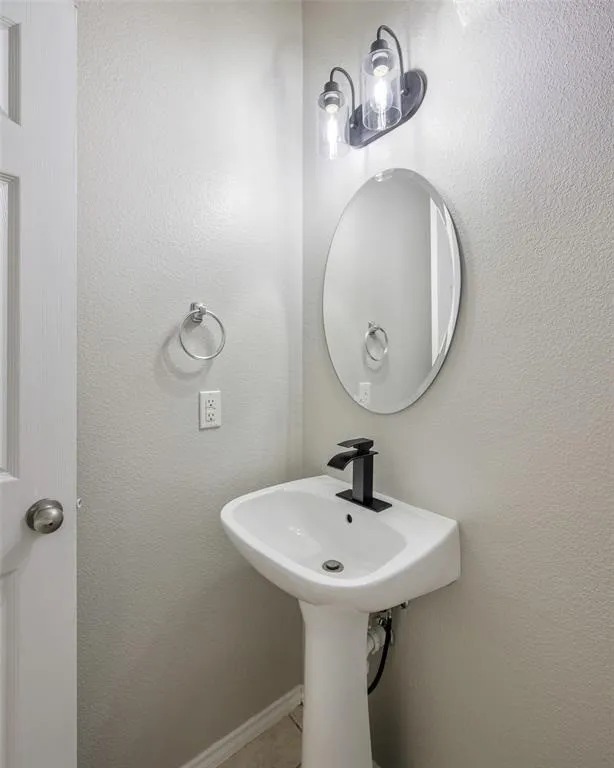 4152 Kyndra Circle Richardson, TX 75082