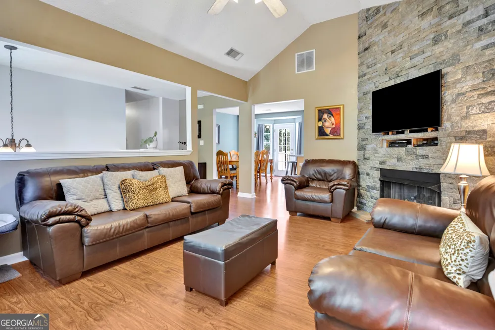 132 McKenzie CT Stockbridge, GA 30281