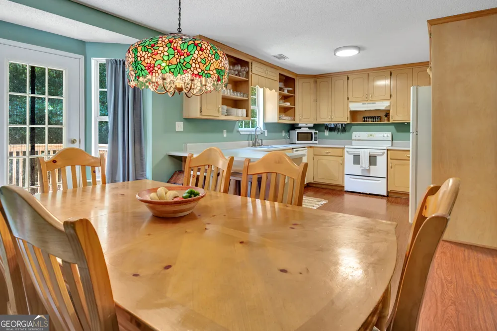 132 McKenzie CT Stockbridge, GA 30281