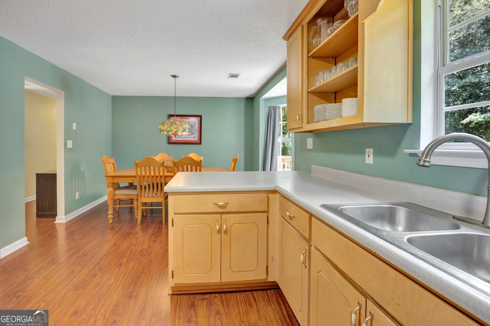 132 McKenzie CT Stockbridge, GA 30281
