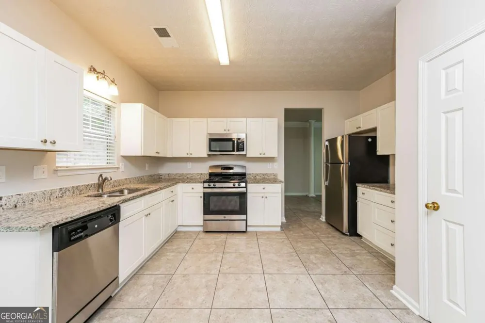 827 Shadow Lake DR Lithonia, GA 30058