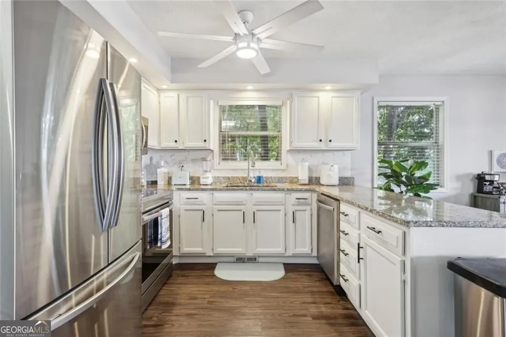 8470 Lake DR Snellville, GA 30039