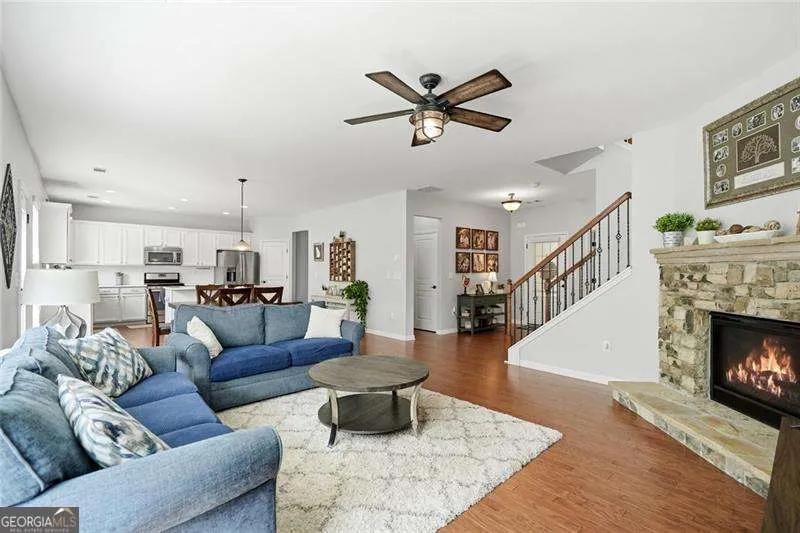 713 Lorimore PASS Canton, GA 30115