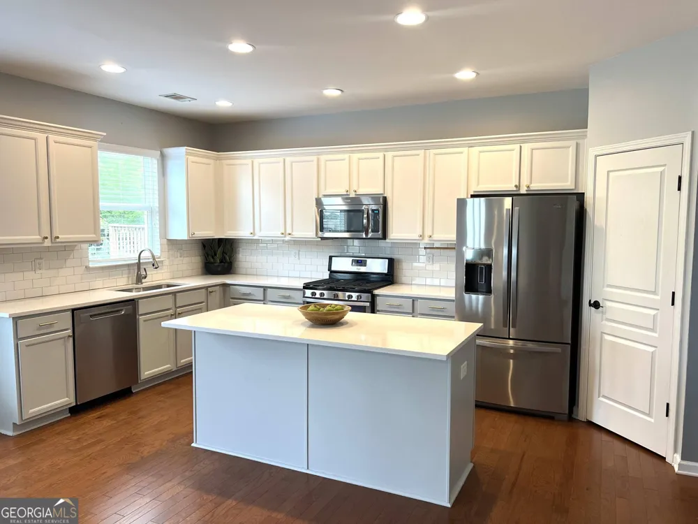 713 Lorimore PASS Canton, GA 30115