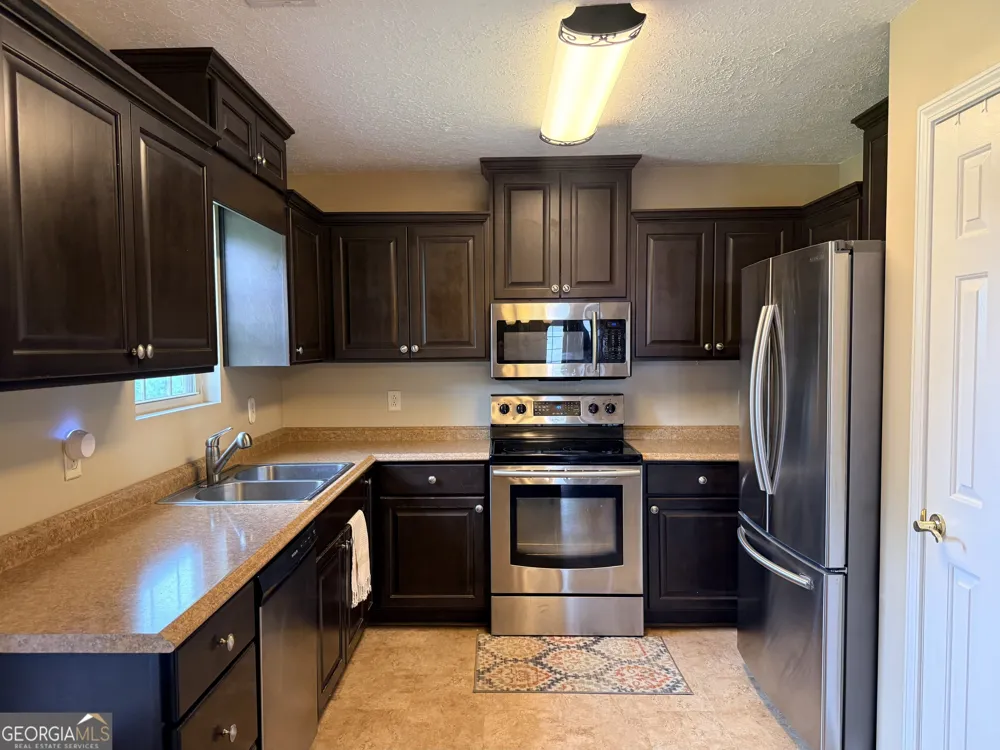 202 Shannon CT Thomaston, GA 30286