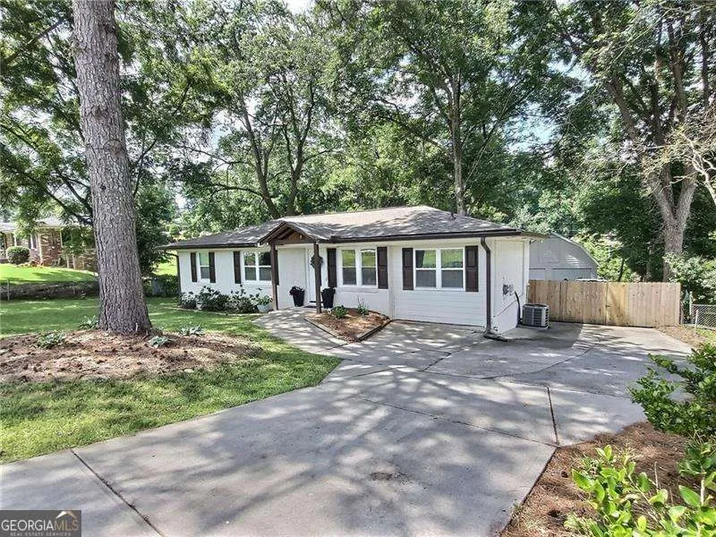3296 Old Concord RD SE Smyrna, GA 30082
